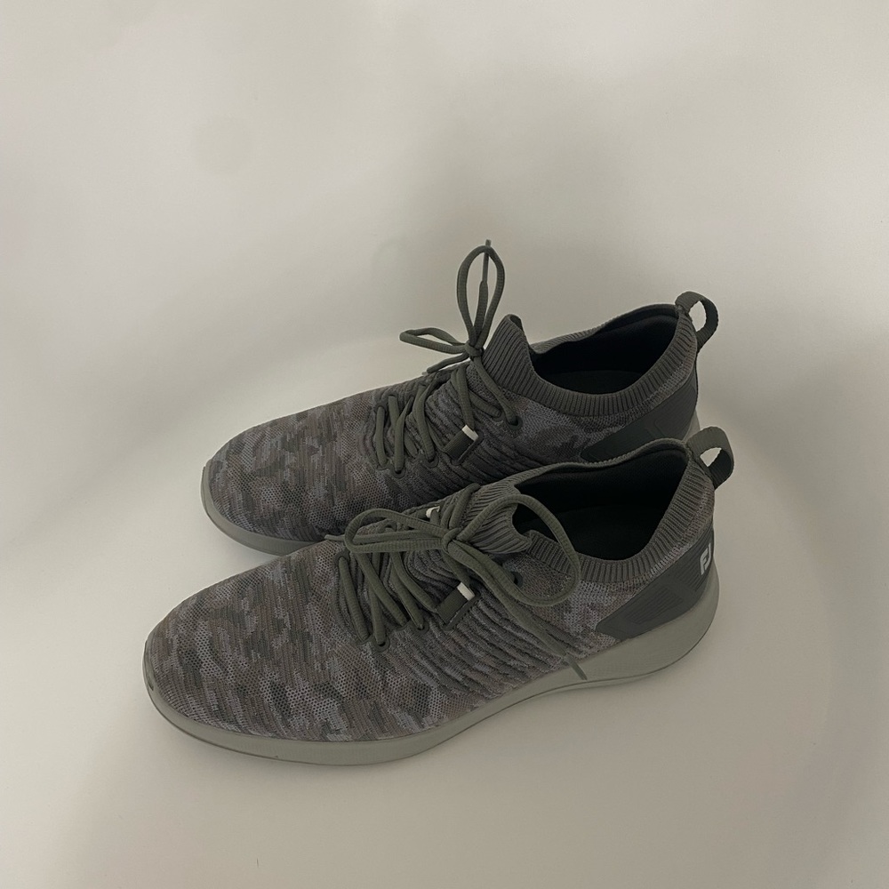 Men’s Foot Joy Flex XP Size 11 Golf Shoes Gray Camo